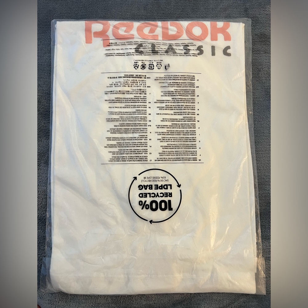 Men’s Reebok CL SR GRAPHIC T-SHIRT - Size: Small - Picture 5 of 5